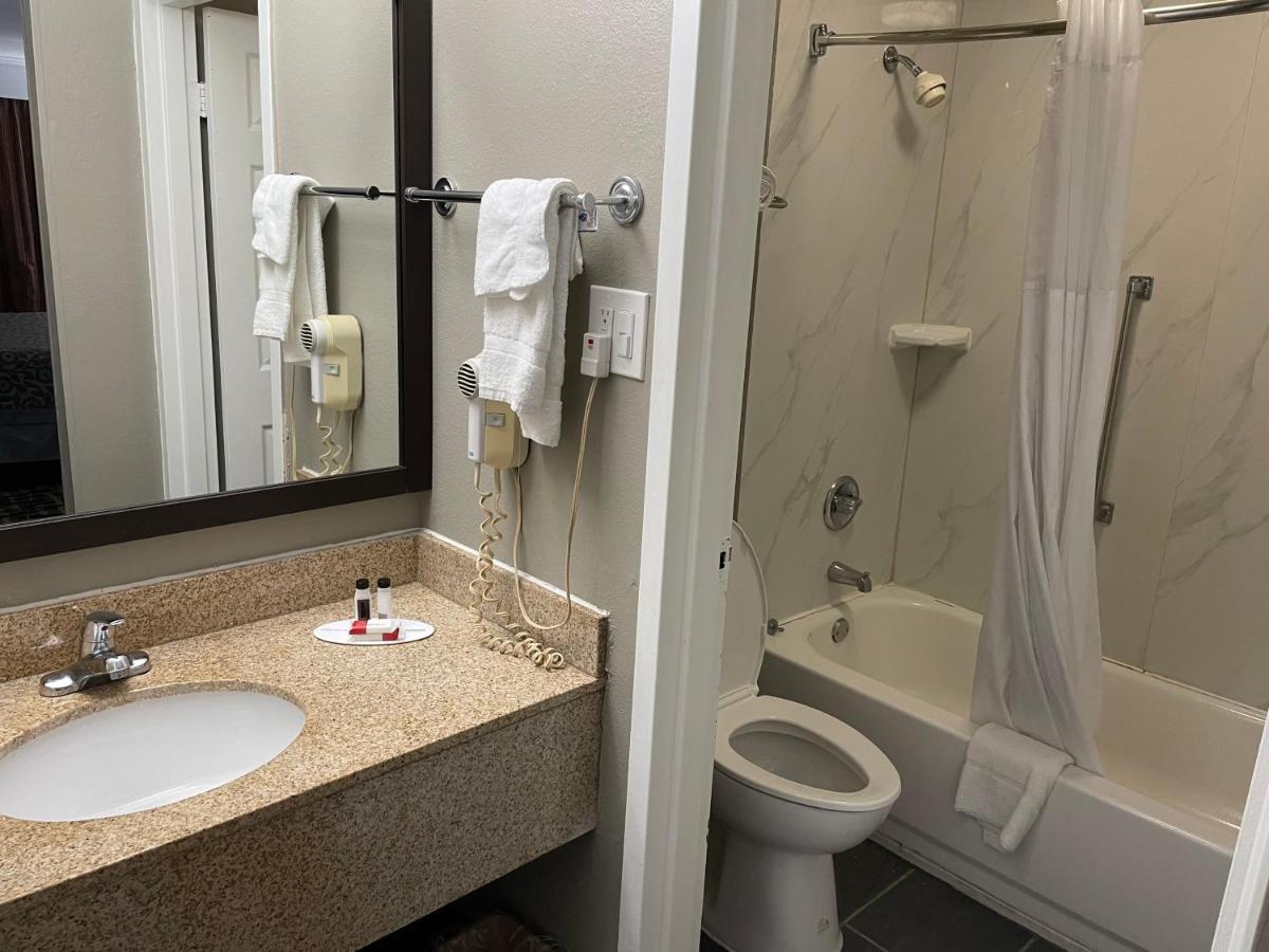 Days Inn & Suites By Wyndham Collierville Germantown Area Экстерьер фото