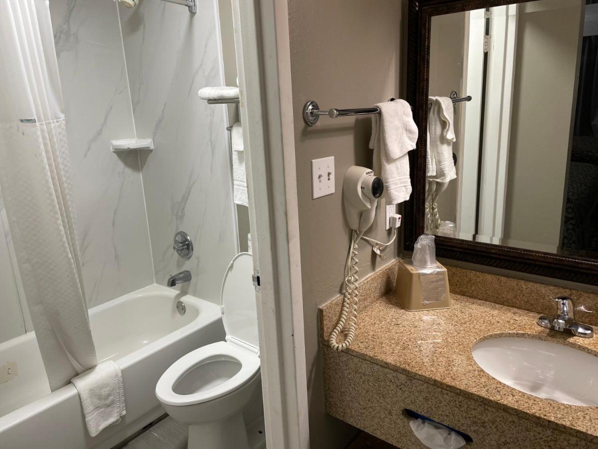 Days Inn & Suites By Wyndham Collierville Germantown Area Экстерьер фото