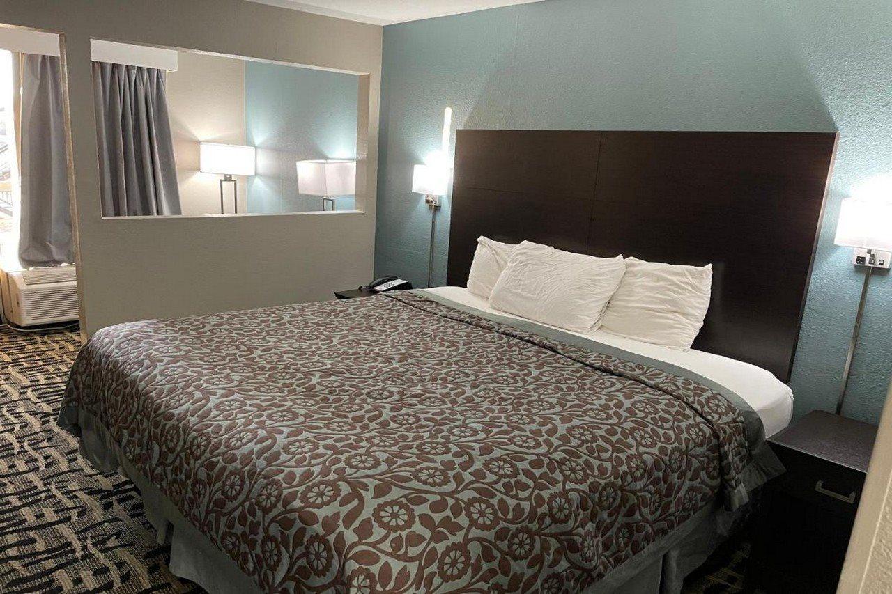 Days Inn & Suites By Wyndham Collierville Germantown Area Экстерьер фото