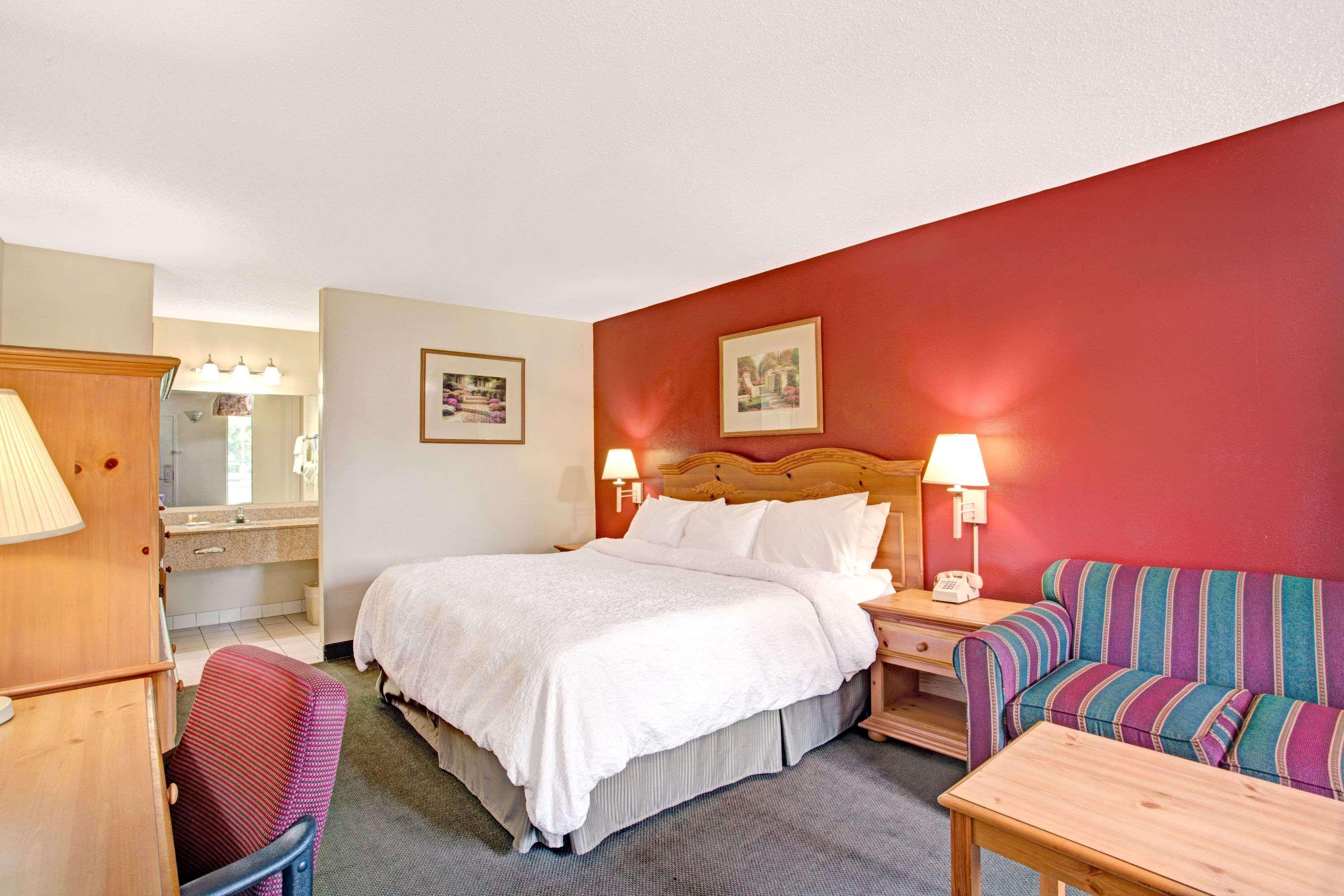 Days Inn & Suites By Wyndham Collierville Germantown Area Экстерьер фото