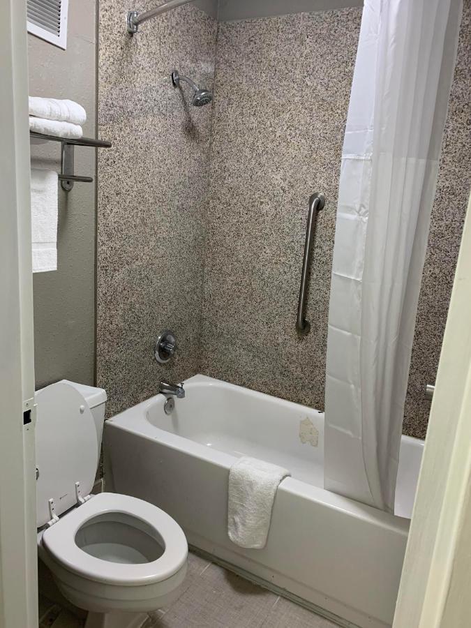 Days Inn & Suites By Wyndham Collierville Germantown Area Экстерьер фото